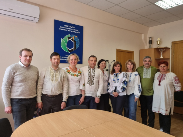 День вишиванки на ФЕБІТ