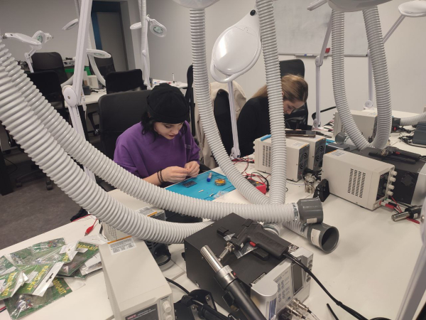 У лабораторії НАУ-KAI &ndash; AJAX LAB відбувся практичний захід гуртка "Основи проєктування та конструювання біомедичної апаратури"